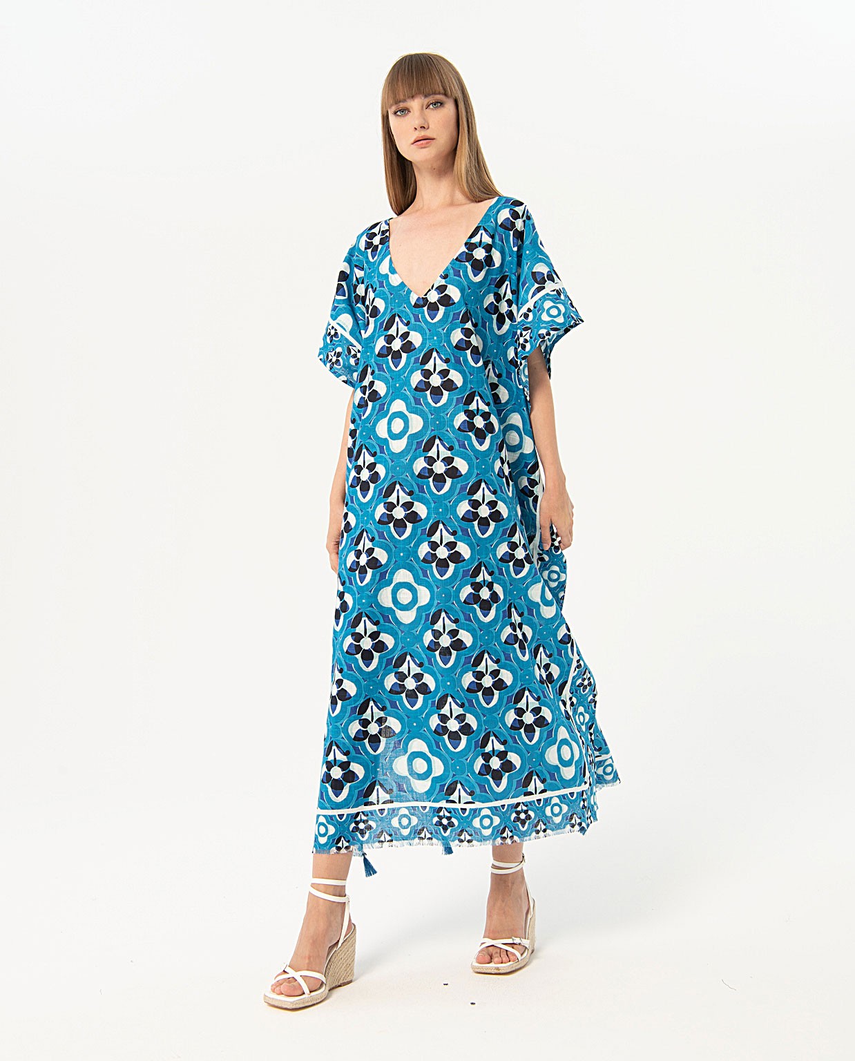 Long kaftan with V-neckline Blue