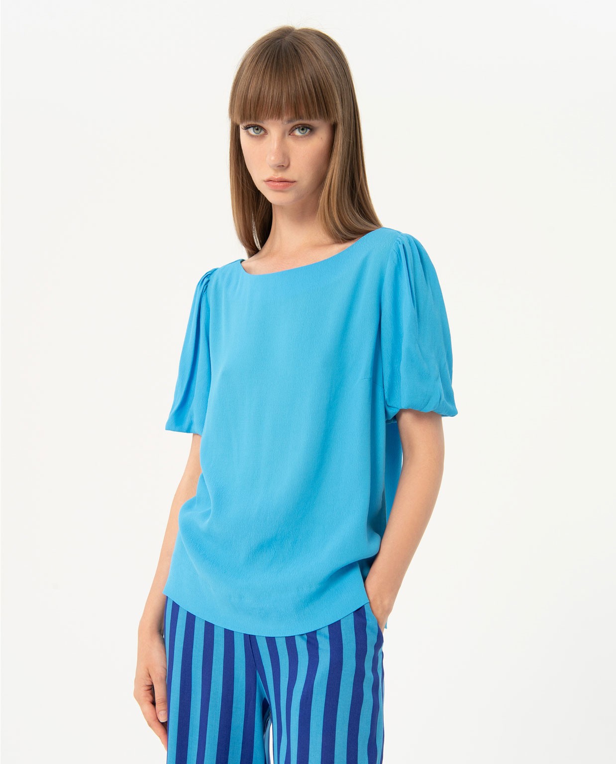 Plain crepe puffed sleeve t-shirt Blue