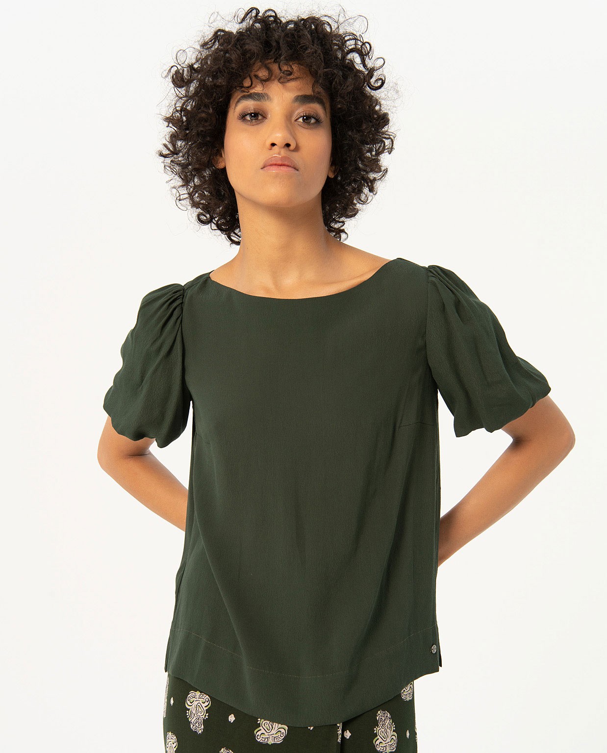 T-shirt uni en crêpe à manches bouffantes Khaki