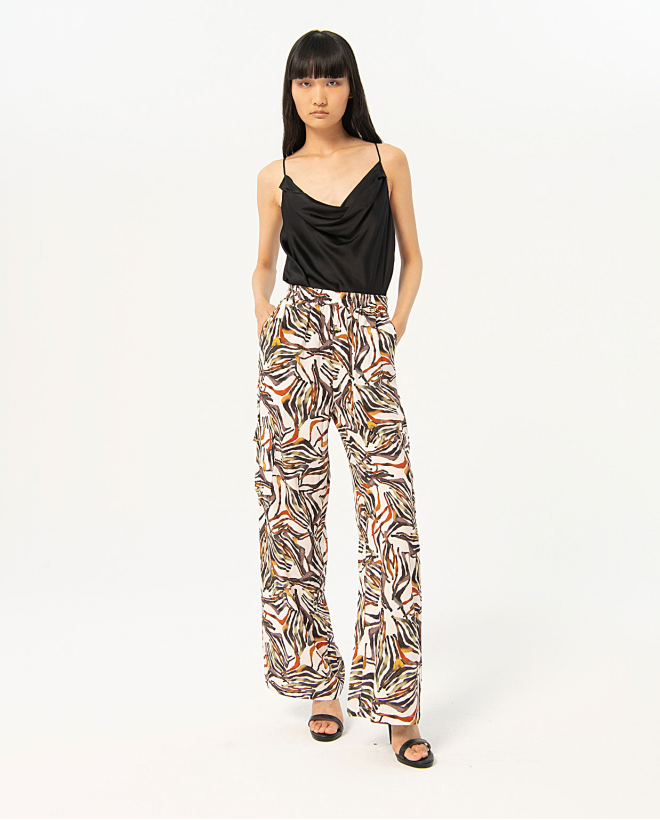 Printed flowing cargo pants...