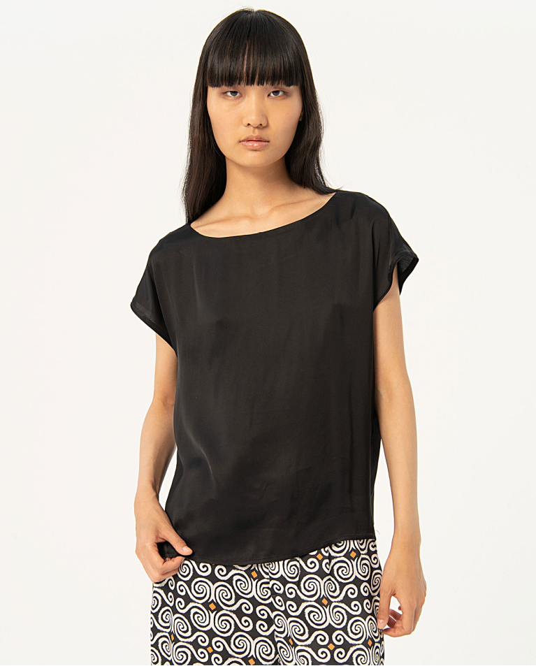 Smooth short sleeve satin t-shirt Black