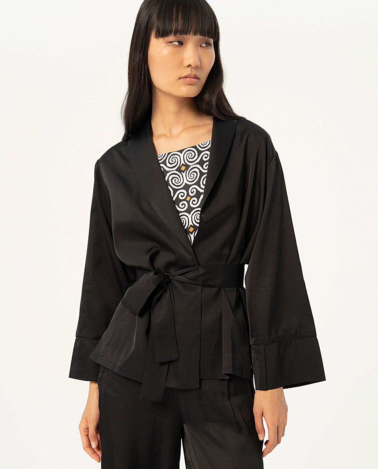 Veste kimono en satin uni Noir