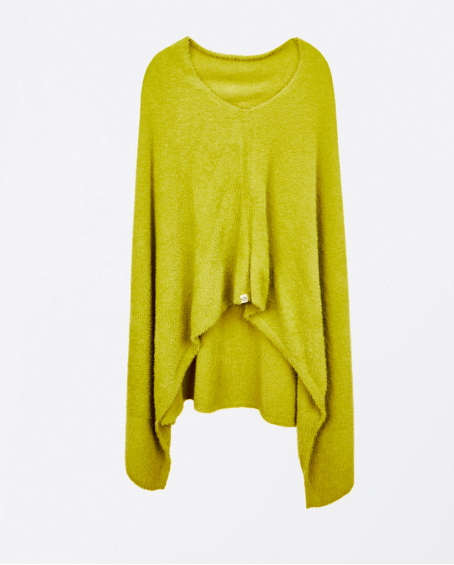 Plain knitted poncho with...