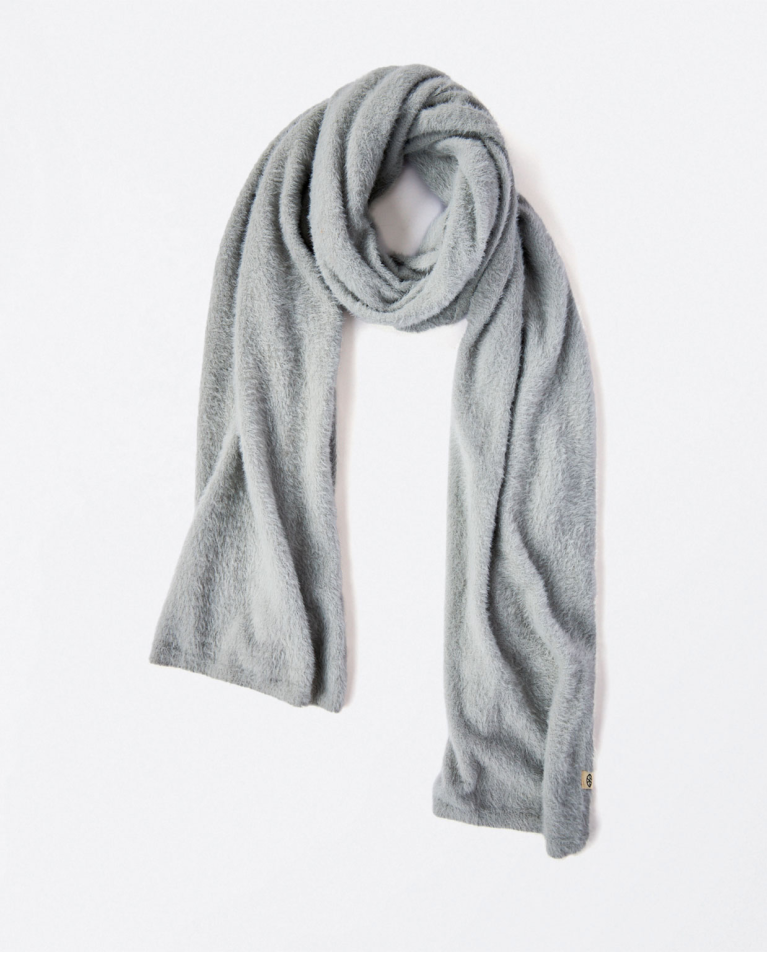 Plain knitted scarf with pile Grey