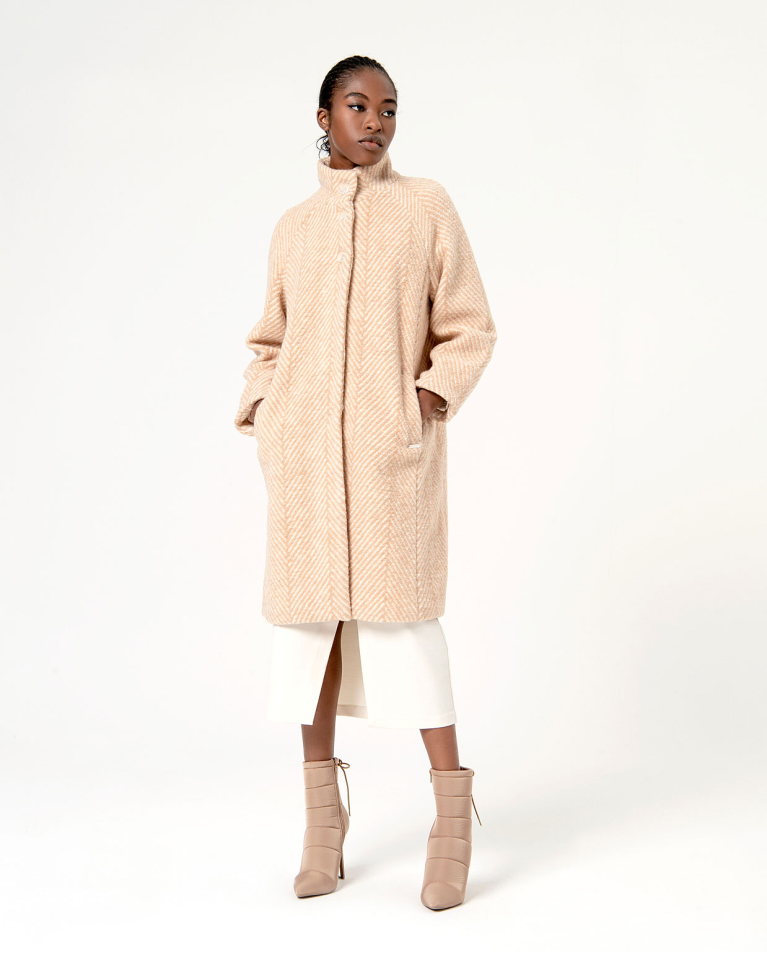 Oversize herringbone coat with high collar Ecru