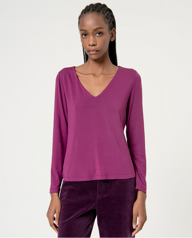 Plain long sleeve V-neck...