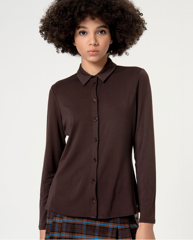 Chemise lisse à manches longues et élastiques Chocolat