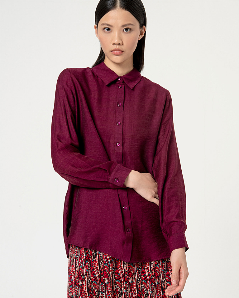 Smooth structured shirt with rounded hem Bourdeaux