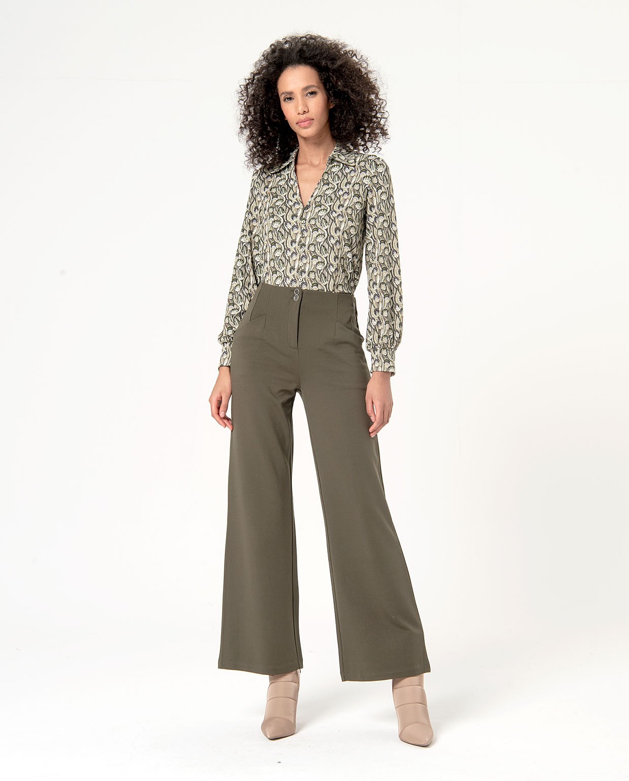 Smooth straight cropped pants Khaki