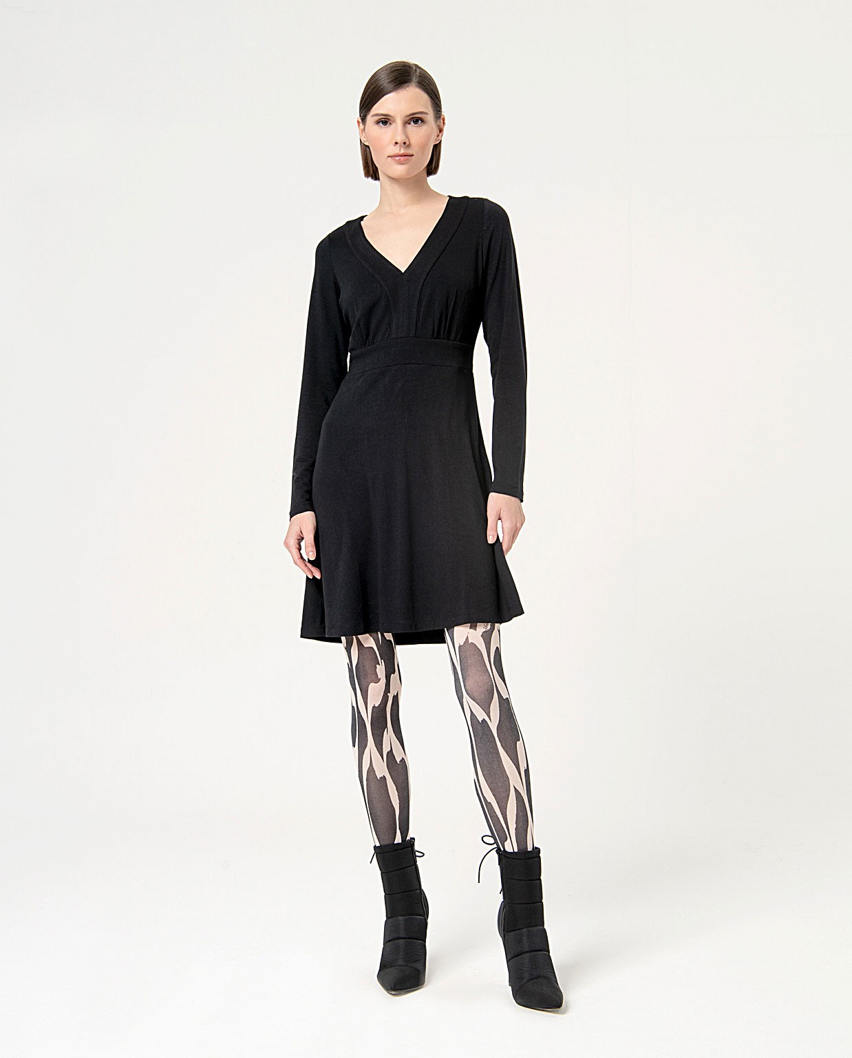 Robe courte lisse en viscose extensible Noir