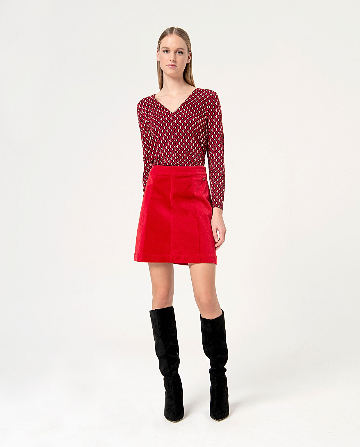 Smooth corduroy flared skirt Red