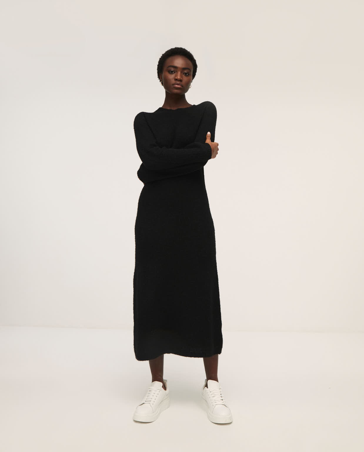 Robe midi en tricot perlé décollété rond Noir