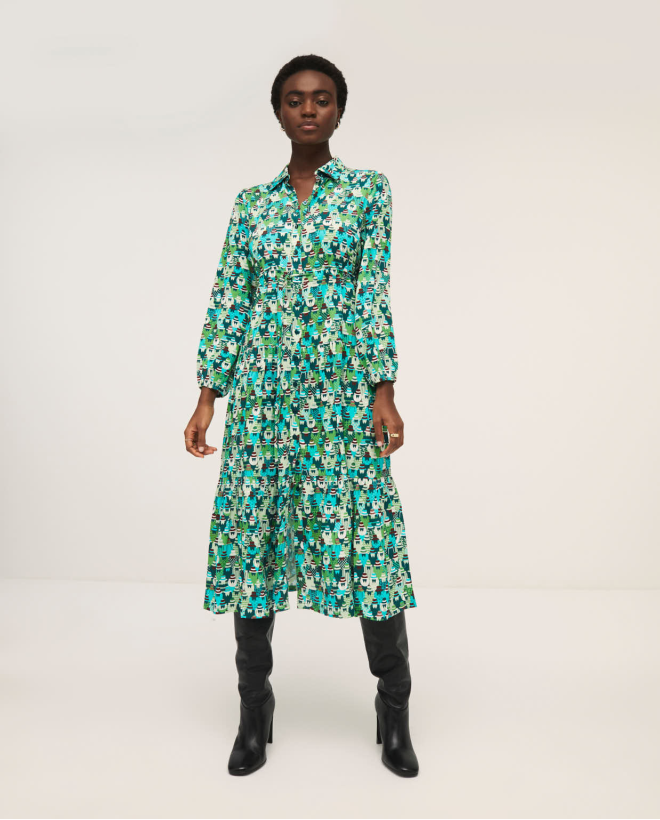 Long shirt-style dress. Green