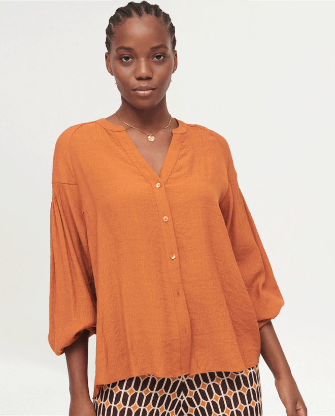 Blouse large avec fronces de viscose. Brique