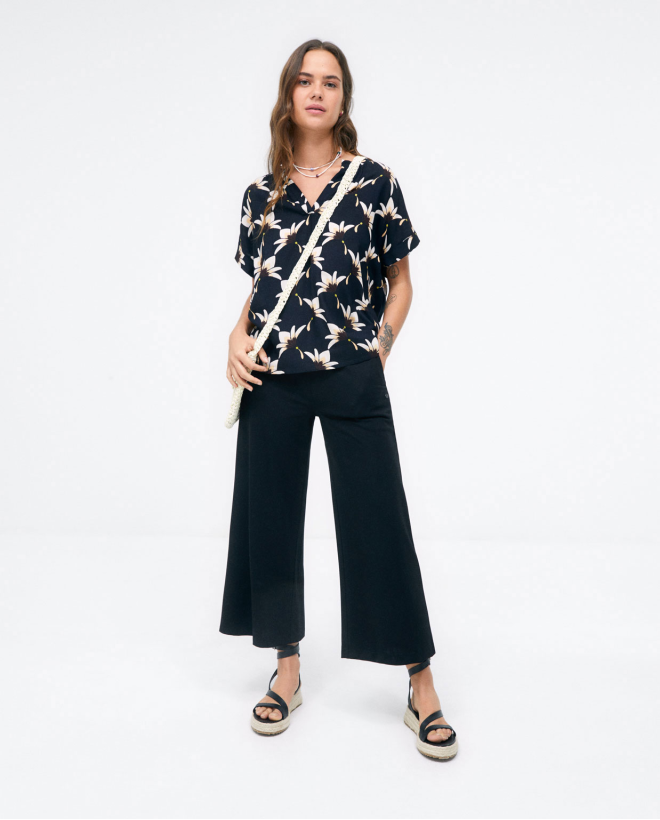 Blouse à manches courtes....