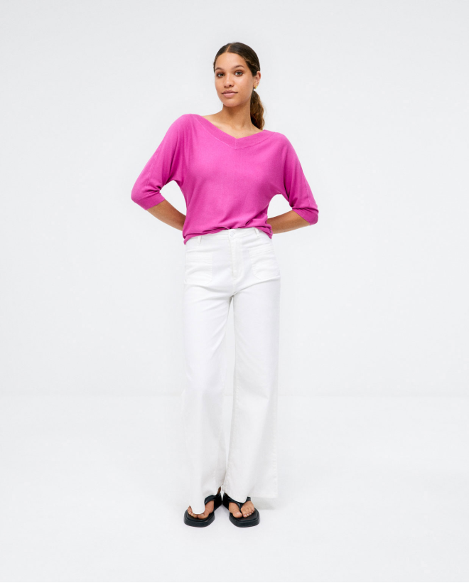 V-neck knitted jumper....