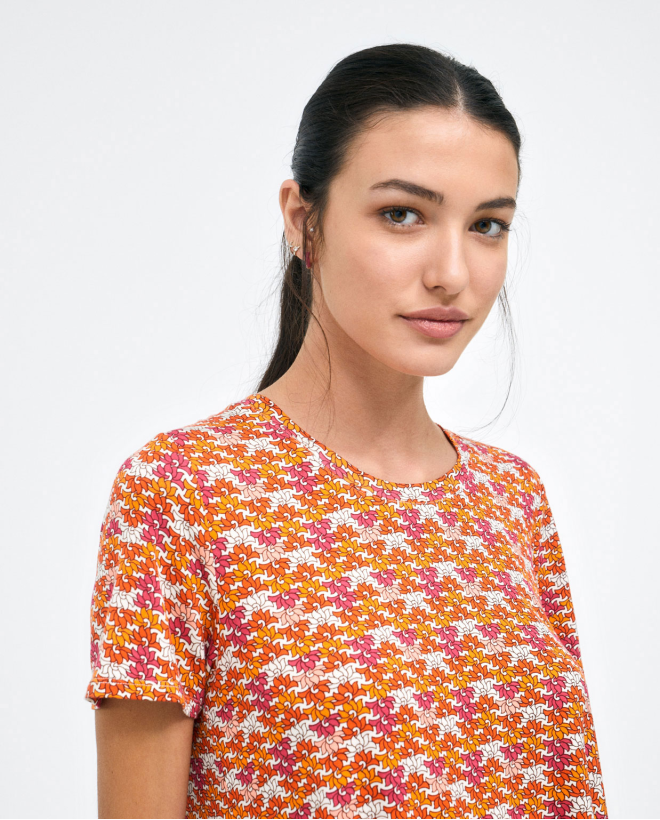 T-shirt à manches courtes....