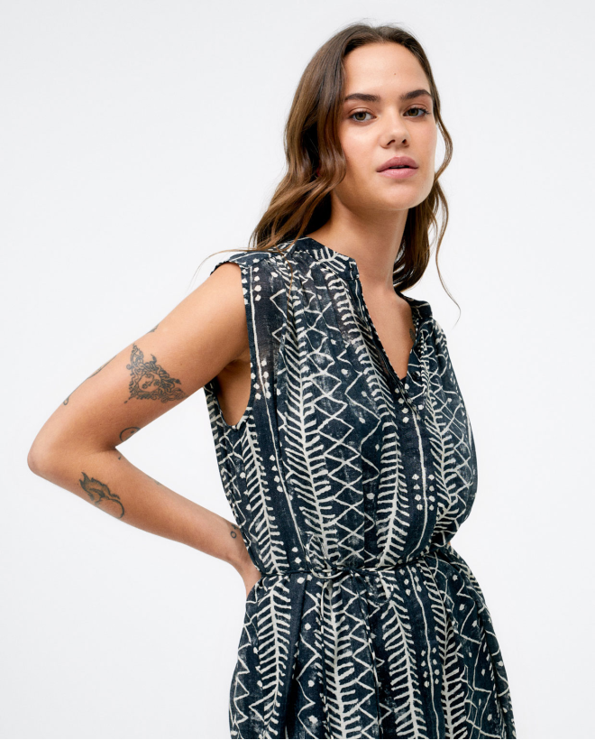 Robe courte avec ceinture....