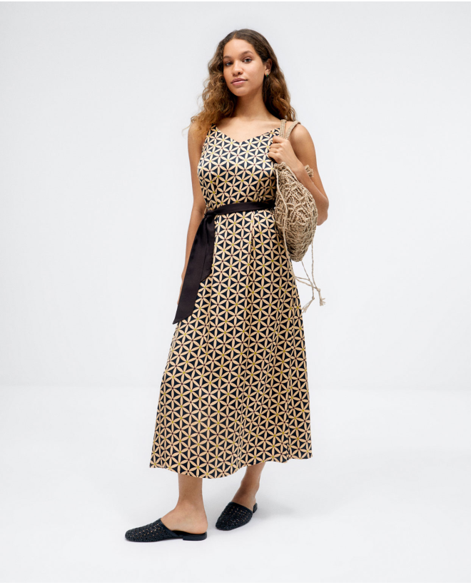 Robe midi avec bretelles et...