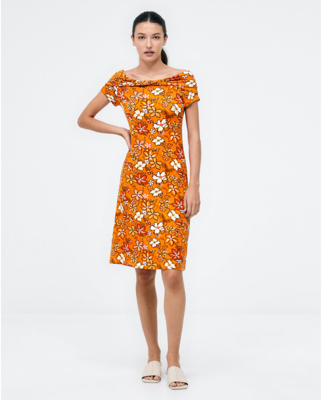 Robe courte. Bardot....