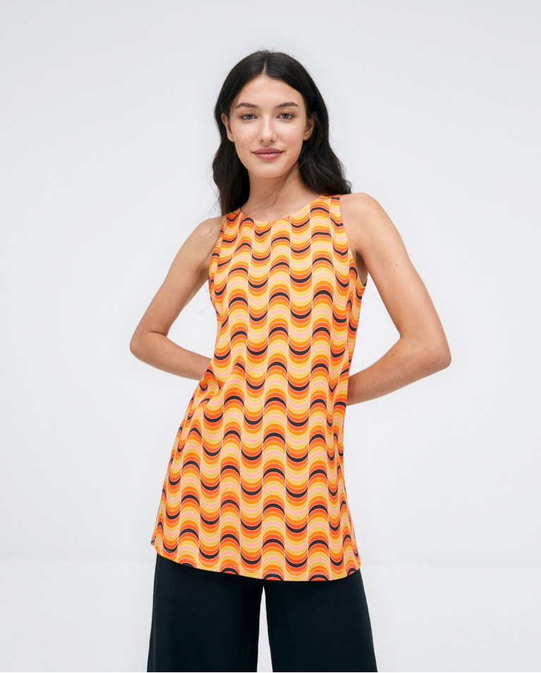 T-shirt long sans manches. Imprimé e Orange