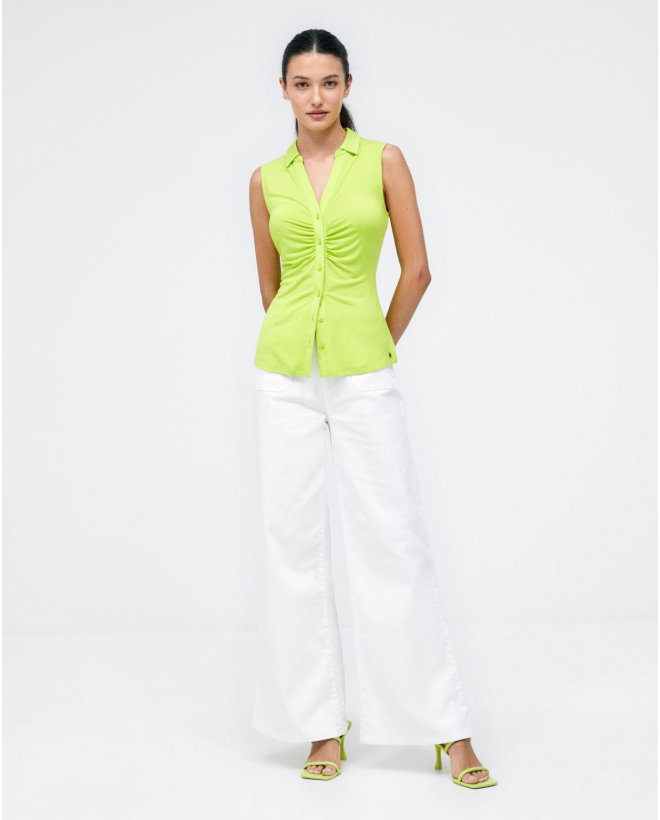 Chemise sans manches...