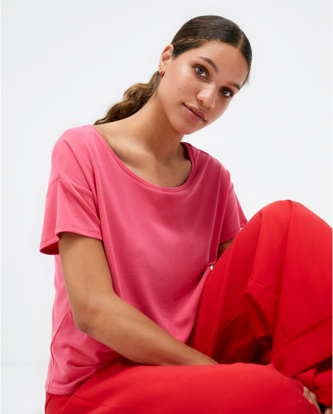 T-shirt large à manches courtes. Elastique. Impres Fushia
