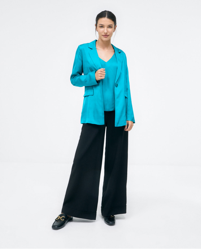Blazer avec poches à rabat...